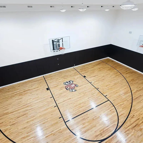 Тайны особняка из «Один дома»: почему съемки проходили в школе и при чем здесь «Друзья» Тайны особняка из «Один дома»: почему съемки проходили в школе и при чем здесь «Друзья»