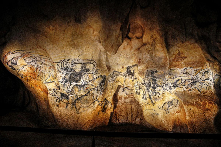 Наскальные мультфильмы: 8 деталей древних рисунков пещеры Шове