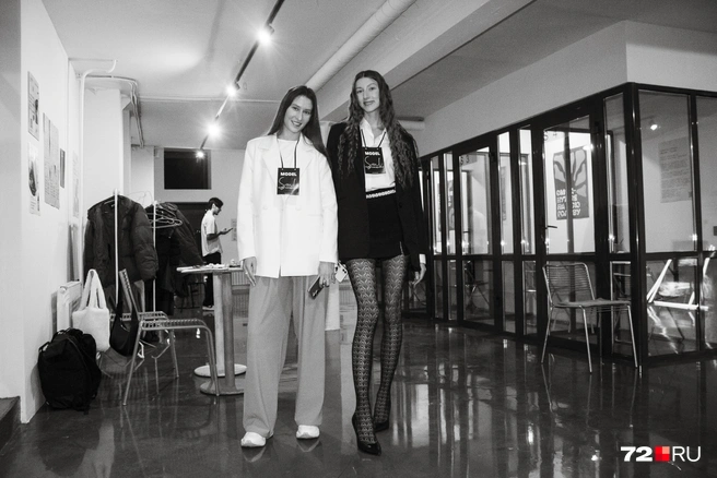 Юлия (справа) | Источник: Роман Новокшонов