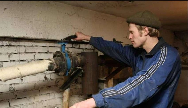 При подготовке минимального перечня работ Минстрой опирался на перечень общественного совета по ЖКХ и на постановление правительства | Источник: nk-tv.com