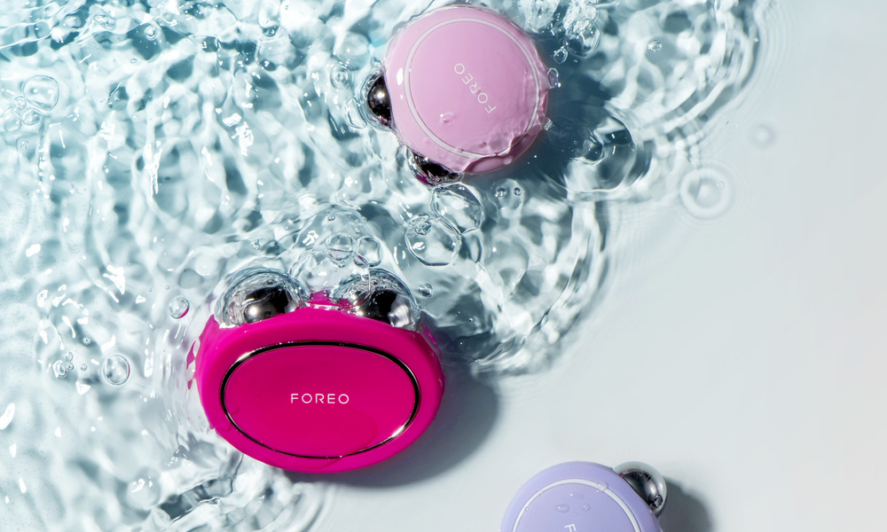 Bear mini foreo. Форео Беар. Форео микротоки. FOREO массажер для лица микротоковый Bear с 5 уровнями интенсивности Fuchsia. FOREO микротоки для лица.