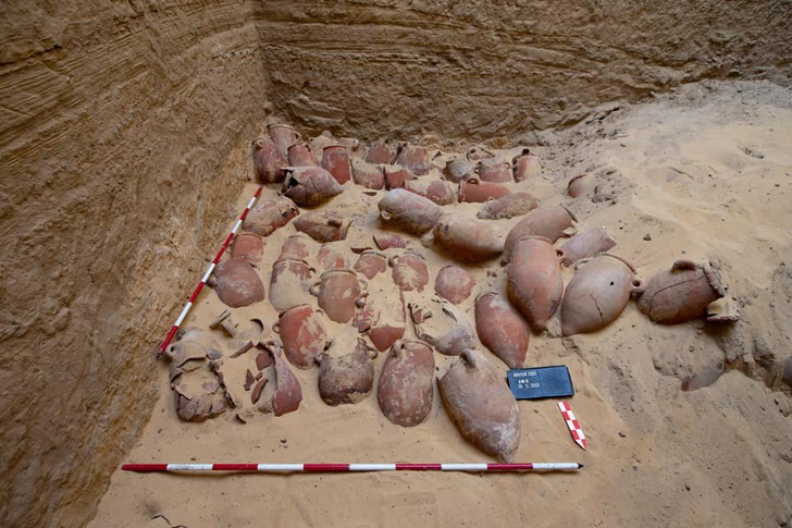 В египетском некрополе нашли сосуды для хранения органов во время мумификации