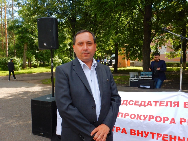 По мнению активиста, власти допускают в отношении граждан двойные стандарты касательно их прав в проведении массовых мероприятий | Источник: Алльберт Рахматуллин / Vk.com