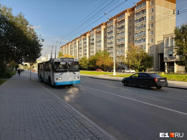 Транспорт на Эльмаше почти все лето будет ездить по-другому | Источник: Роман Марьяненко / E1.RU