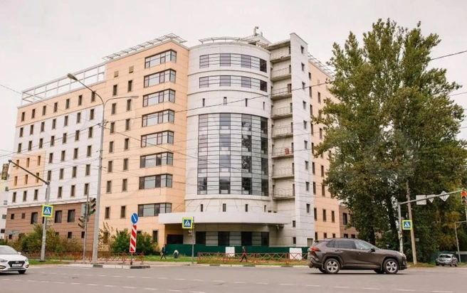 Владелец выставил на продажу недостроенную гостиницу | Источник: Авито