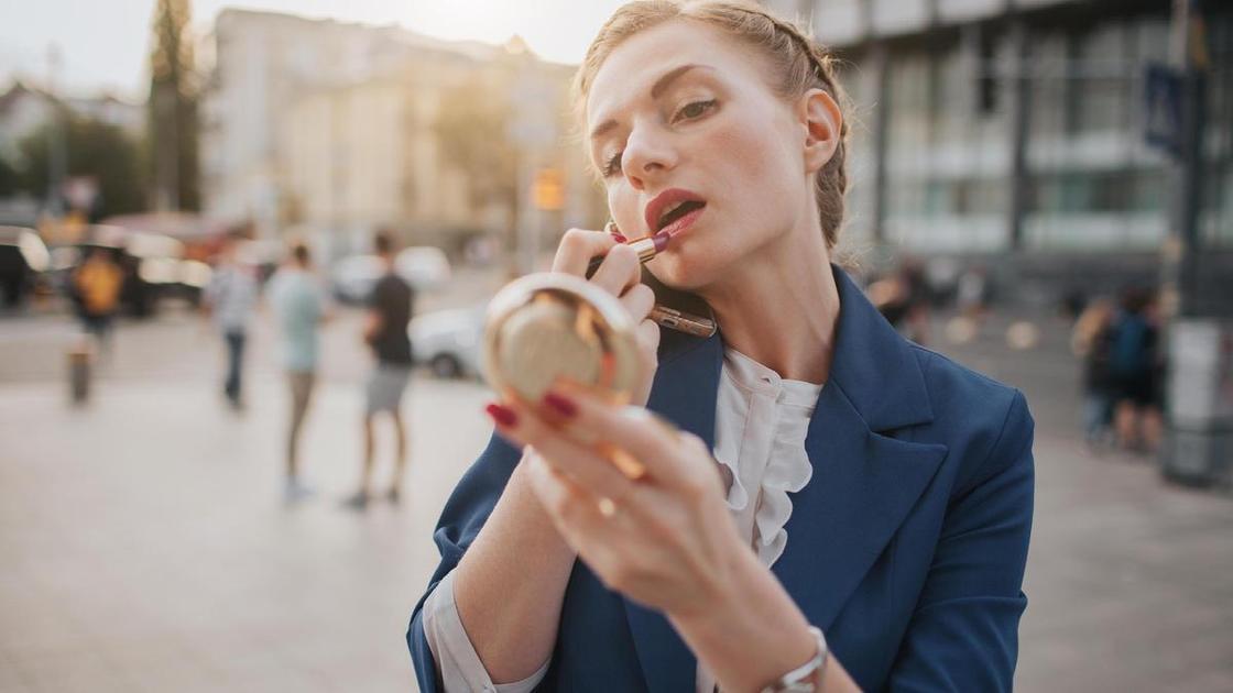 5 полезных советов для тех, кто красится на ходу
