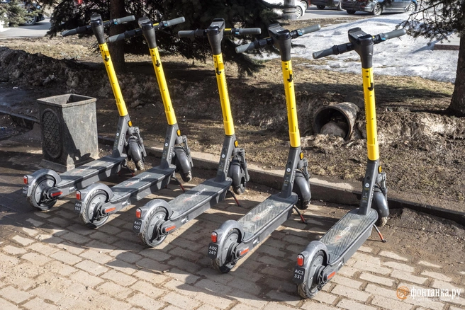 Суд взыскал с кикшеринга компенсацию за наезд самоката на девушку. Это первый подобный случай в Петербурге | Источник: Михаил Огнев / FONTANKA.RU