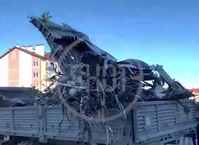 14-го погибшего при крушении Су-34 в Ейске нашли под двигателем самолета | ya62.ru