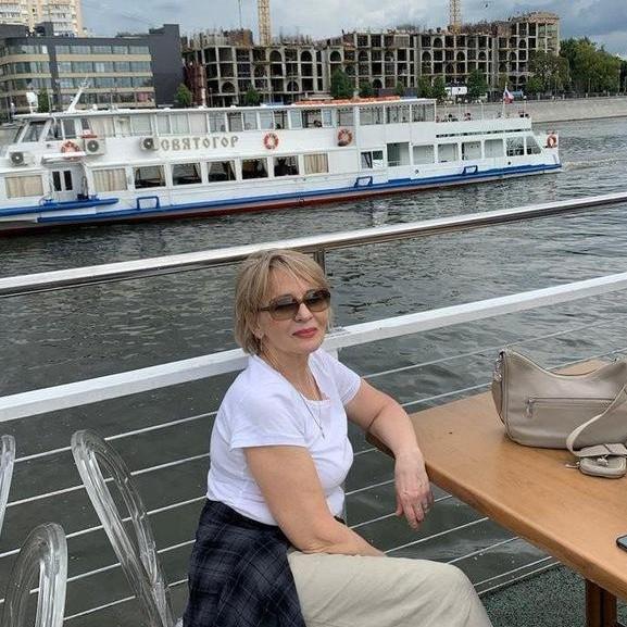 <p>Ольга Логинова</p>