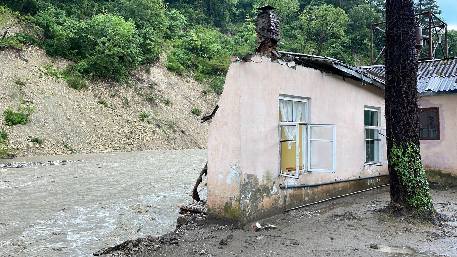 дом смыло водой во сне (200) фото