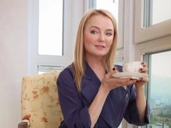 «Пример для девушек»: поклонники восхитились стройностью 60-летней Ларисы Вербицкой