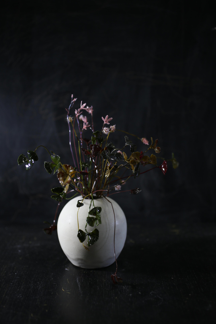 Стеклянные цветы Анастасии Прибельской на выставке в Москве
