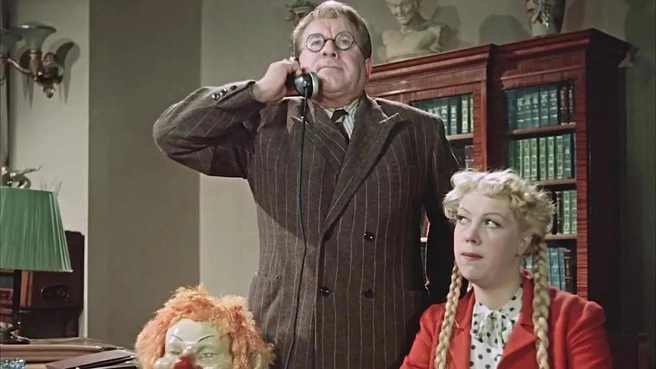 Товарищи, есть установка ответить хотя бы на 8 из 10 | Источник: кадр из фильма «Карнавальная ночь» (0+), реж. Эльдар Рязанов, Мосфильм, 1956 год