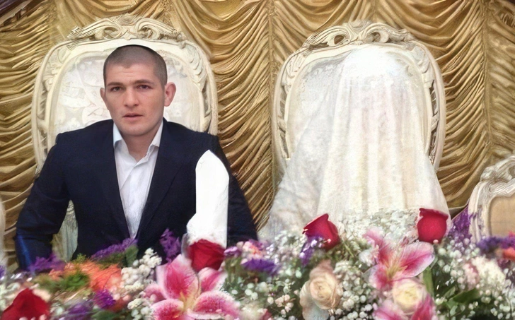 Влюбленные вместе учились в начальной школе, и даже когда семья Нурмагомедовых переехала, Хабиб не забыл Патимат