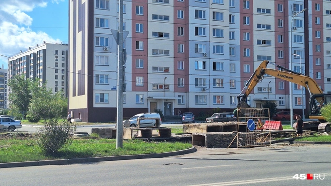 Ремонт теплотрассы заблокировал почти все выезды из 7-го микрорайона | Источник: Александр Лисихин / 45.RU