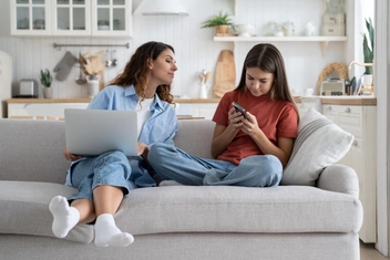 Тренд «Судный день»: почему мы боимся говорить о своих неудачах и истинных желаниях