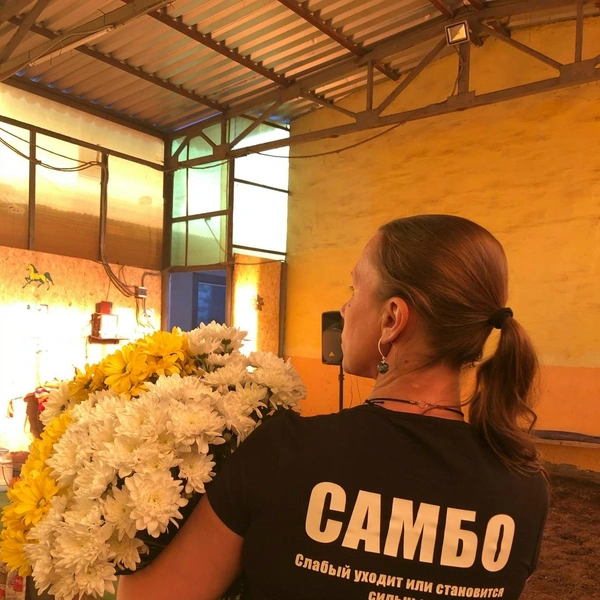 Кроме конного спорта, женщина занимается самбо  | Источник: архив Надежды Быбиной