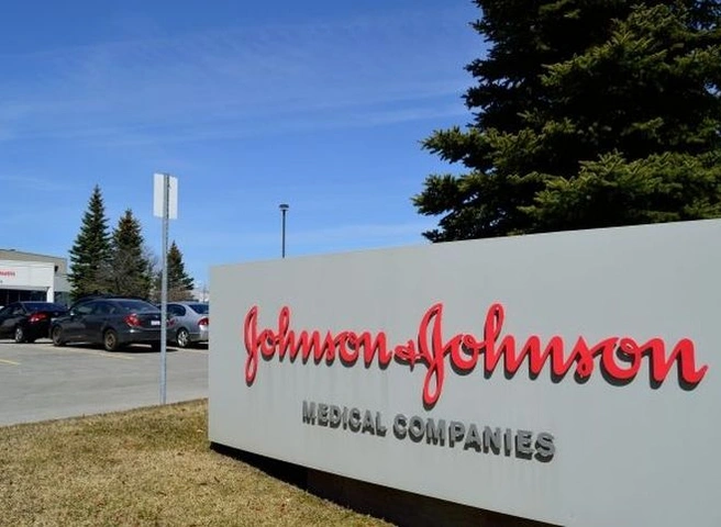 Johnson & Johnson обязали выплатить 4,69 млрд долларов заболевшим онкологией | ya62.ru