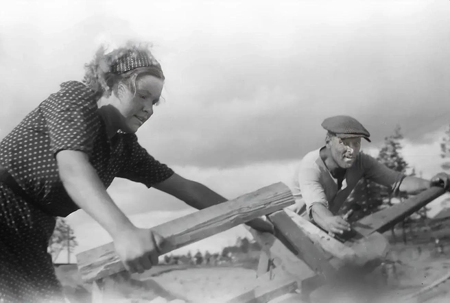 Кадры из фильма «Глубокий тыл» | Источник: «Пермская синематека»