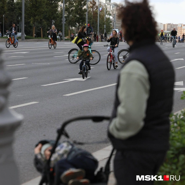 Кадры велофестиваля в Москве | Источник: Артем Устюжанин / MSK1.RU