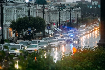 Дождь и аварии парализовали Воронеж