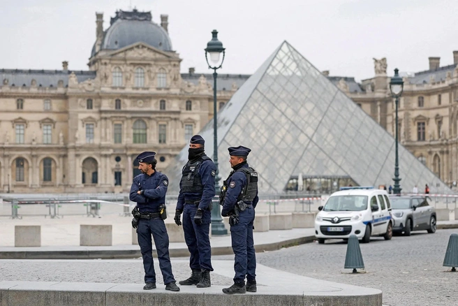 После ограбления музей закрыли для посещения | Источник: Reuters