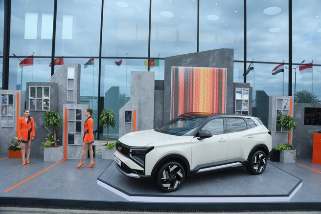 Подробностей на презентации было немного: АВТОВАЗ делает особенный акцент на вместительность машины | Источник: Дмитрий Толстошеев / MSK1.RU