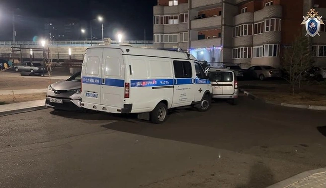 Следственные действия проводились в квартире вечером | Источник: СУ СКР по Забайкальскому краю