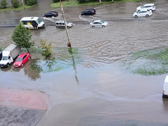 Такое море разлилось на Братьев Кашириных | Источник: читатель 74.RU