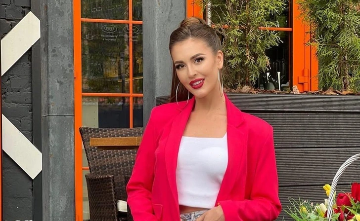 Анна Бузова | www.starhit.ru