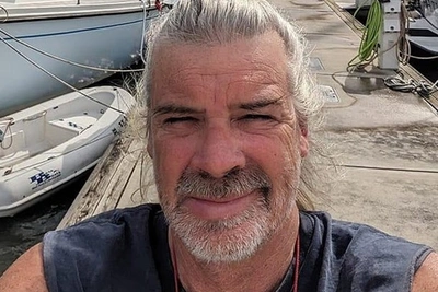 Брайан Хукер освобожден на Багамах после исчезновения жены