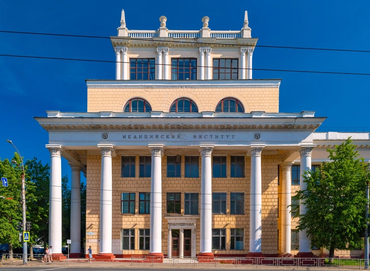 Ивановская государственная медицинская академия, главное здание. | Источник: Travellaggio/Shutterstock/Fotodom.ru