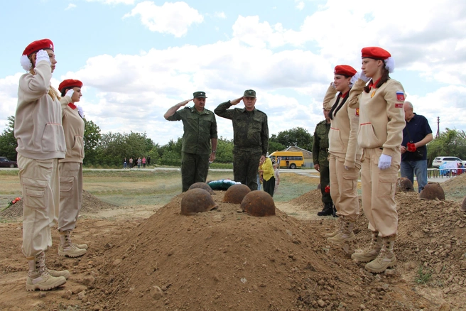 На воинском кладбище появился еще один могильный холм | Источник: пресс-служба УФСБ по Волгоградской области