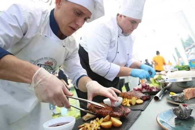 Плотинка превратится в огромный фуд-маркет для мясоедов | Источник: «Сибагро»
