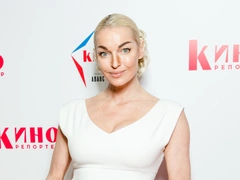 46-летняя Анастасия Волочкова впервые выходит замуж