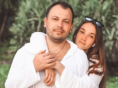 Потерявший в ДТП супругу Сумишевский рассказал про страшную аварию своей дочери