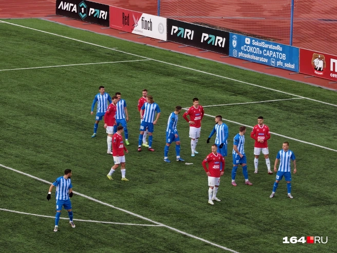 Холодно на стадионе | Источник: Антон Васильченко / 164.RU