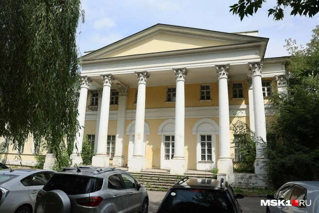 В здании усадьбы могут появиться офисы или отель | Источник: Артем Устюжанин / MSK1.RU
