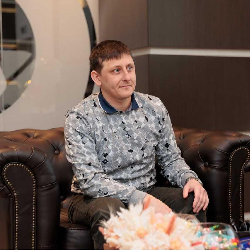 <p>Петр Караваев</p>
