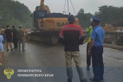 В Приморье обрушился объездной мост между сёлами