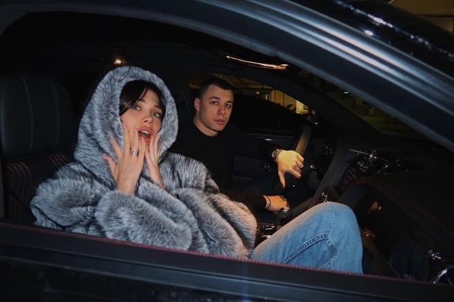 Модель Мария Мотина выложила фото с рэпером, подписав: «Люблю» | Источник: mariamotina / Instagram (деятельность соцсети запрещена в России)