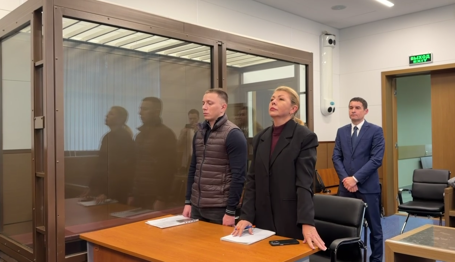 В Москве вынесли приговор байкеру Максиму Завирюхе, который насмерть сбил звезду клипа «Девочка-вой…