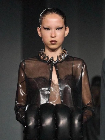 Alexander Wang SS26 | Источник: Vogue Runway