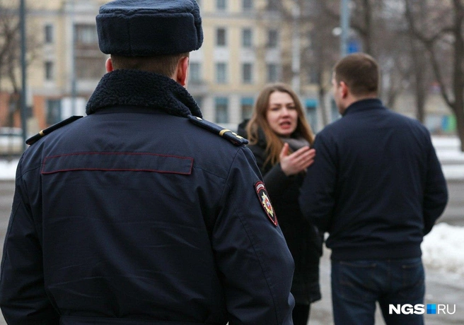Классическая ситуация, когда третий не только оказался лишним, но и крайним | Источник: Юрий Орлов / Городские медиа