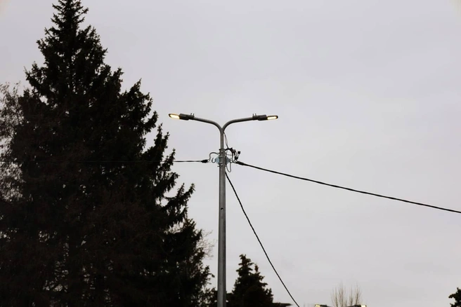 Спустя 3,5 месяца освещение в Горпарке починили | Источник: Мэрия сообщает / Telegram