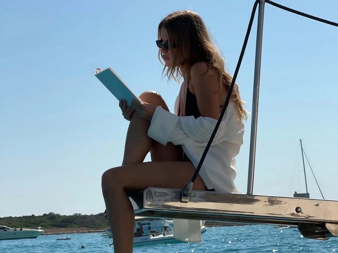 7 масок для лица, которые охлодят и успокоят кожу после солнца | marieclaire.ru