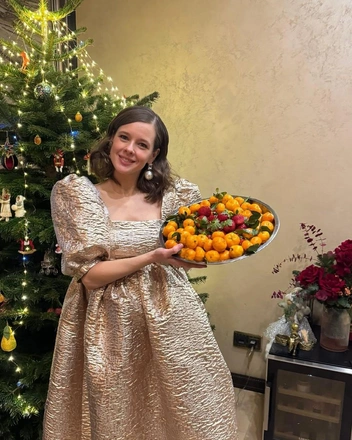 Сейчас Катерине уже 40 и она беременна своим вторым ребенком  | Источник: katerinashpitsa / Instagram *принадлежит компании Meta, признанной экстремистской организацией и запрещенной в РФ.