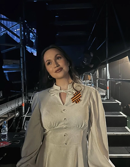 Яна Габбасова продолжает выступать перед публикой | Источник: yana_mg / Instagram.com (соцсеть запрещена на территории РФ)