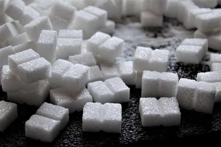 Маркетинговый ход или реальный дефицит? Почему все скупают сахар в магазинах