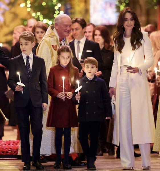 Задул свечу сестры и рассмешил священника: 8 милых фото принца Луи с праздничной службы